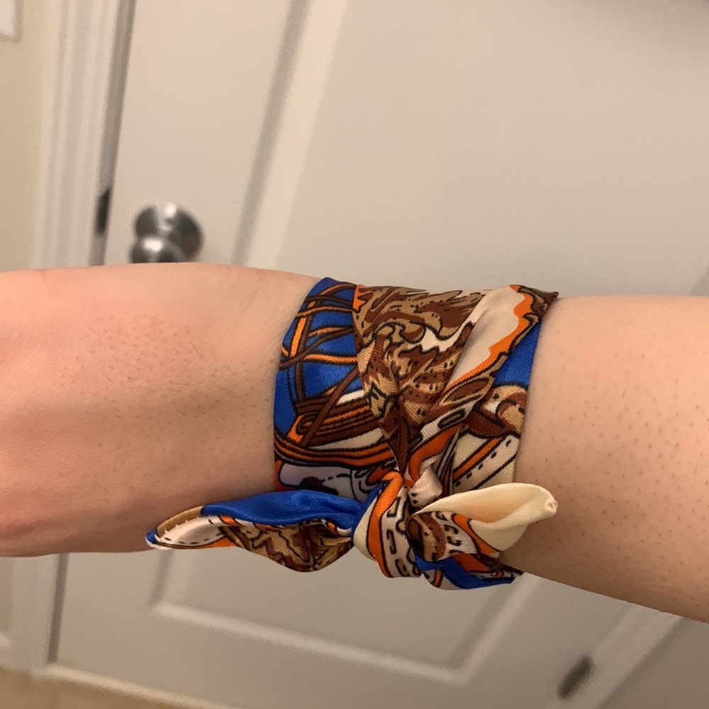 Patterned Twilly - Picture 14 of 17